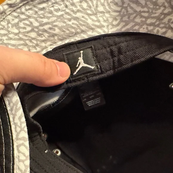 Jordan Bucket Hat - Picture 3 of 7